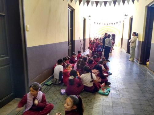fraymamertoesquiu-visita-celda-alumnos-bicentenario (6)